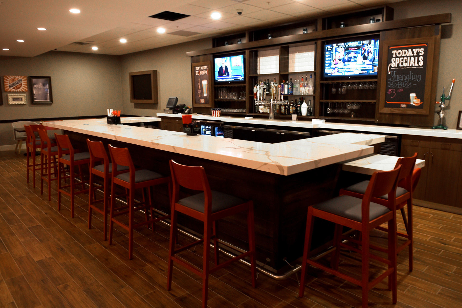 Holiday Inn 6
